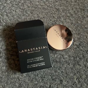 Anastasia Brow Freeze
